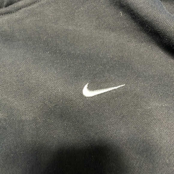 Black Nike Fleece Hoodie - Picture 2 of 3